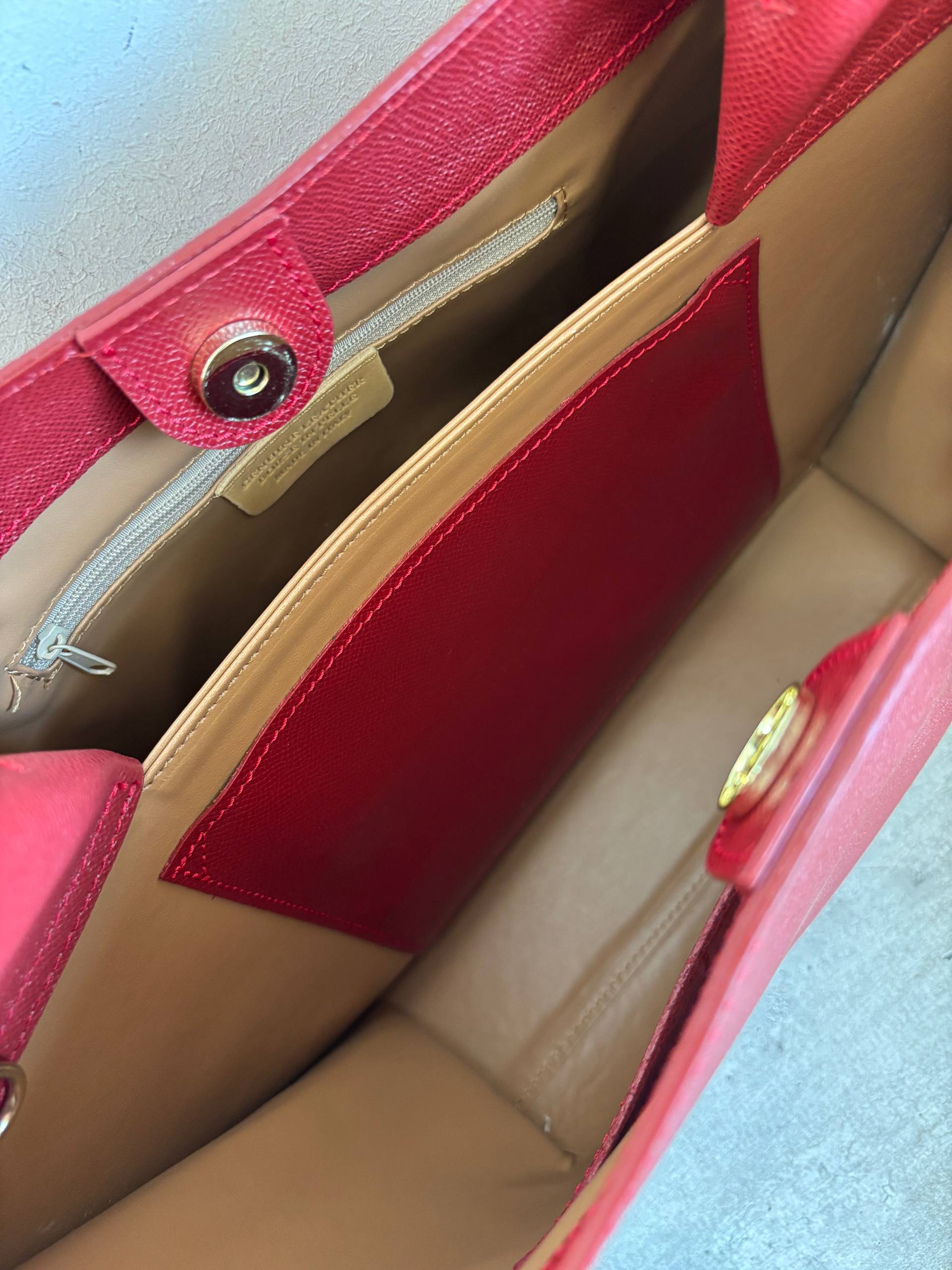 Bellissima Forma — Italian Elegance in Every Curve. Italy