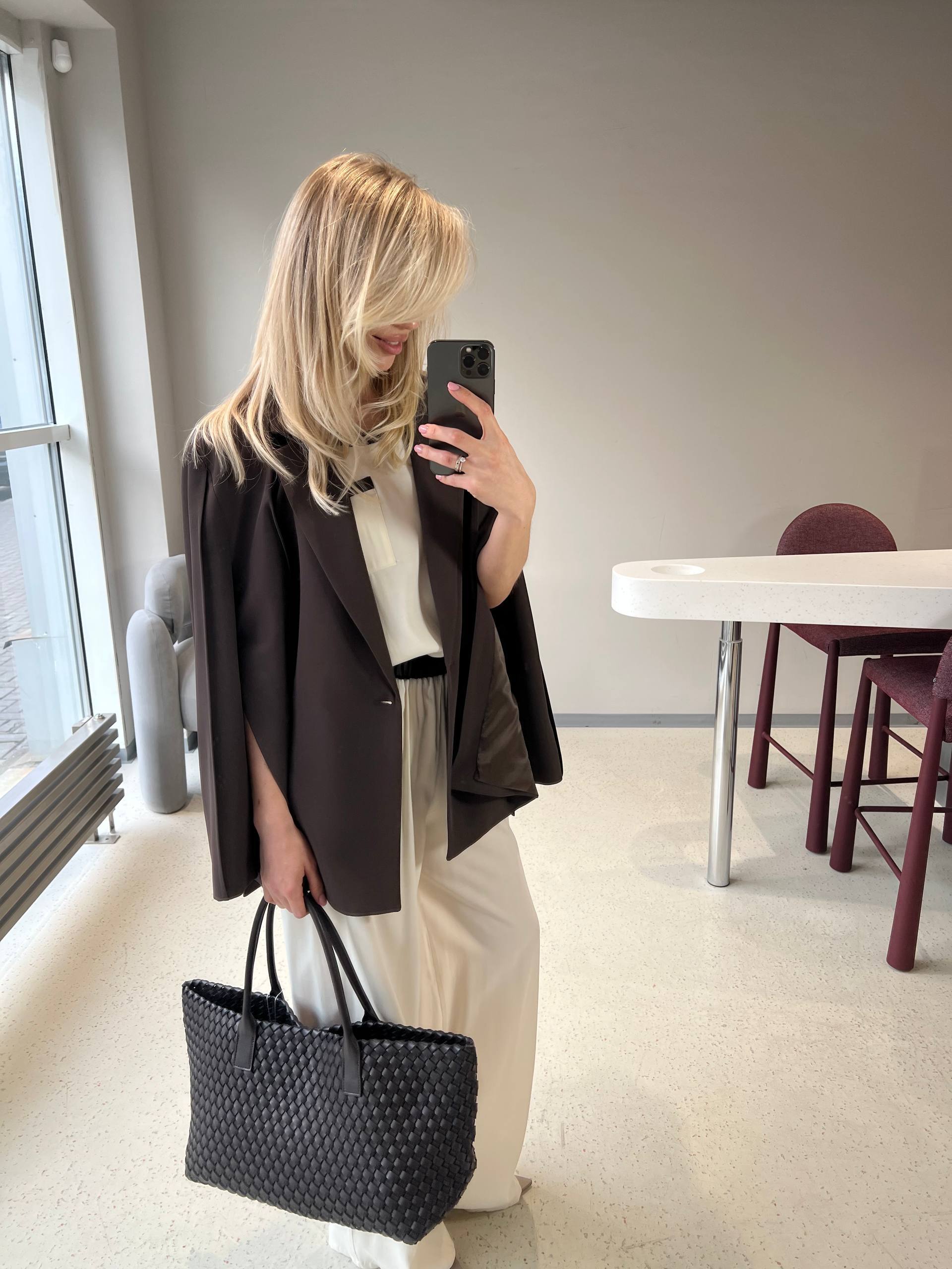 Noir Weave — Shoulder Shopper Bag. Elegance in Every Detail. Made in Italy