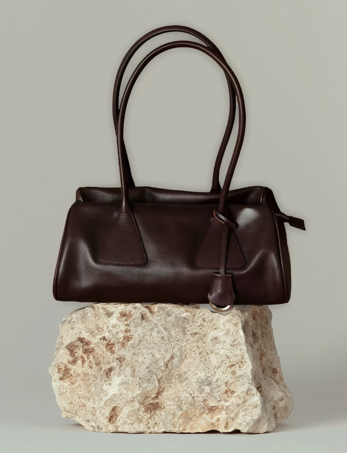 Bag “Luxe Silhouette” — Soft Cowhide Leather Shoulder Bag