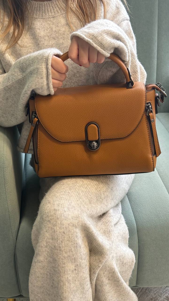 Women’s Genuine Leather Crossbody Bag with Top Handle — Siena Caramello