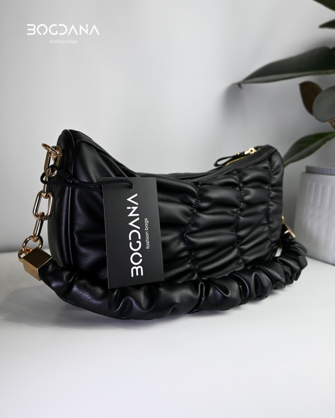 Luxe Harmonie – Quilted Shoulder Bag with Short Handle and Gold Chain Accent