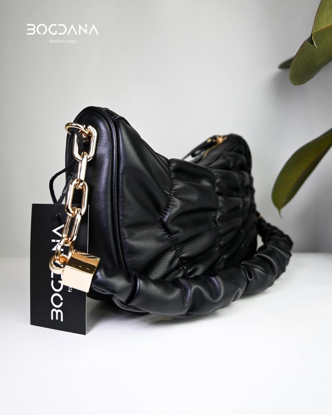 Luxe Harmonie – Quilted Shoulder Bag with Short Handle and Gold Chain Accent