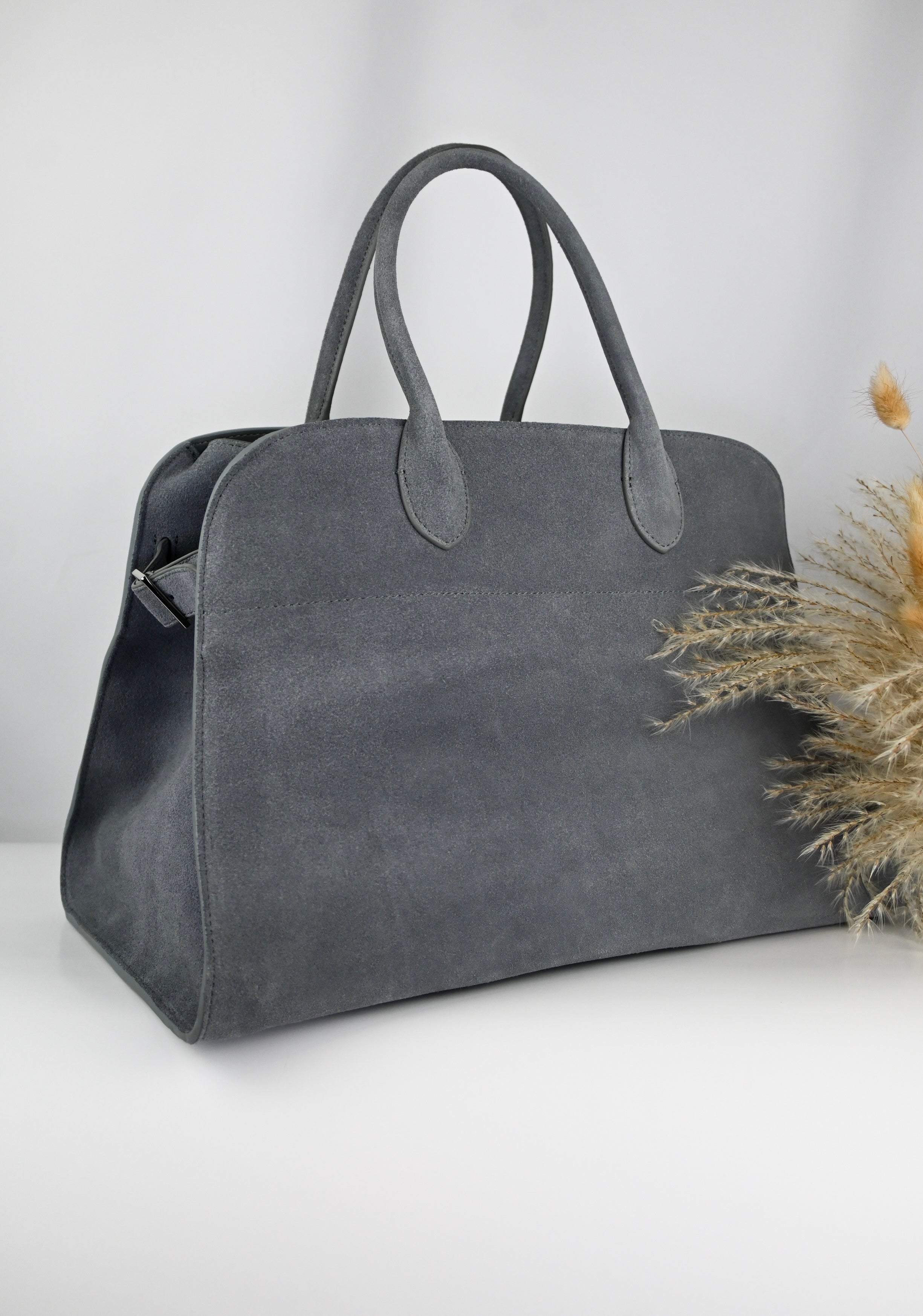 Velour Elegance – The Ultimate Italian Suede Handbag