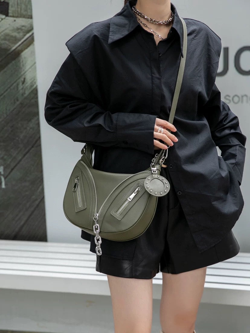 Urban Rebel Bag – Bold Style in Genuine Leather with a Chic Top Handle