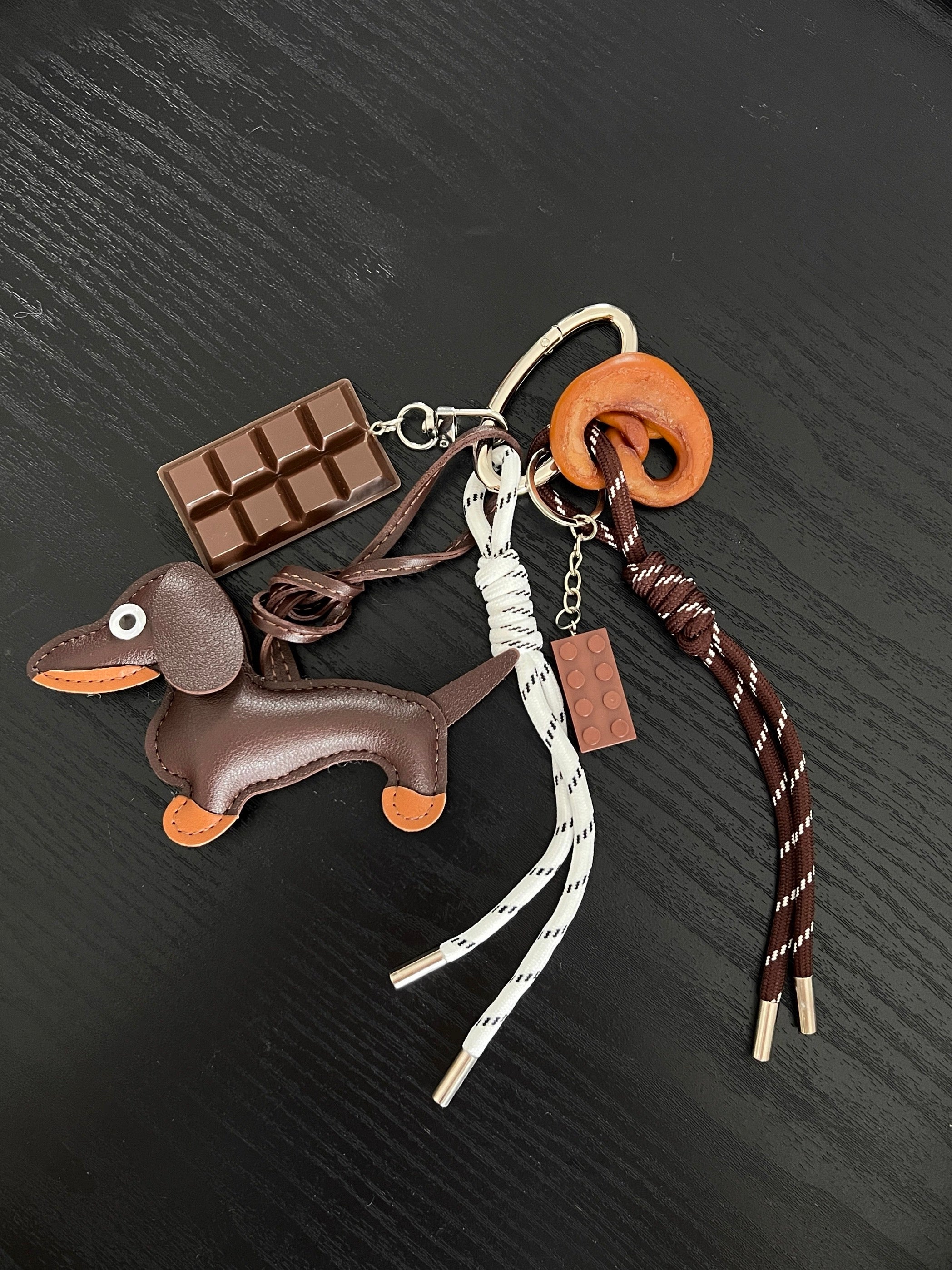 "Dachshund Delight" Key Chain