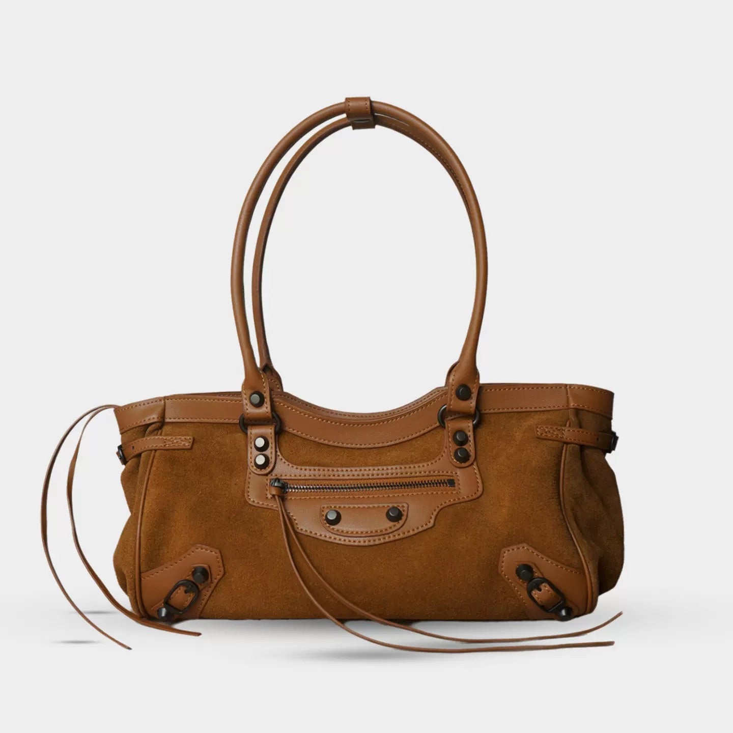“Terra Brown” — a stylish leather bag with character