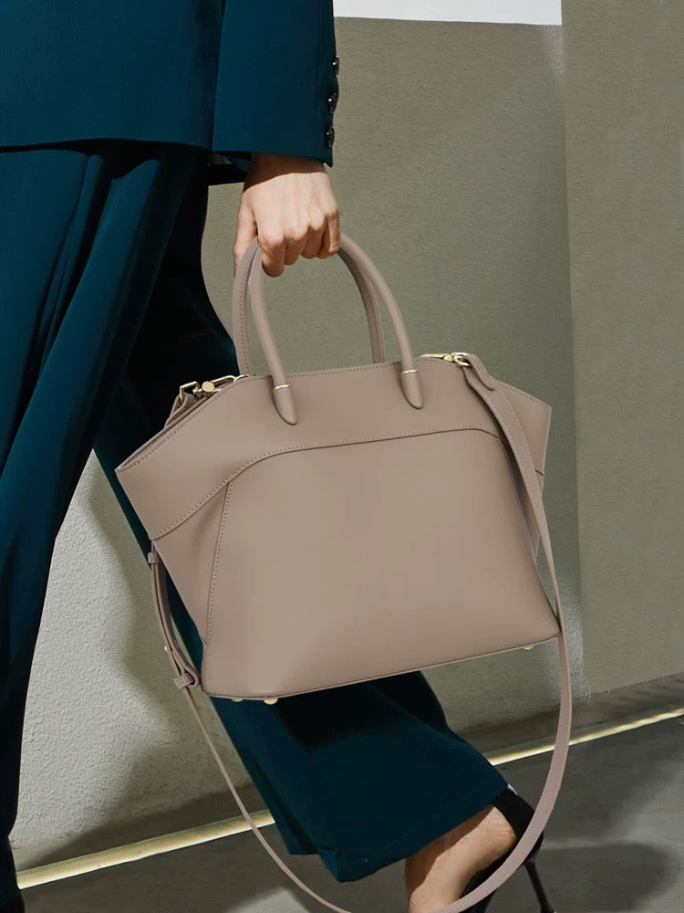 Gleam Luxe — Genuine Leather Tote Bag with a Metallic Shine ✨