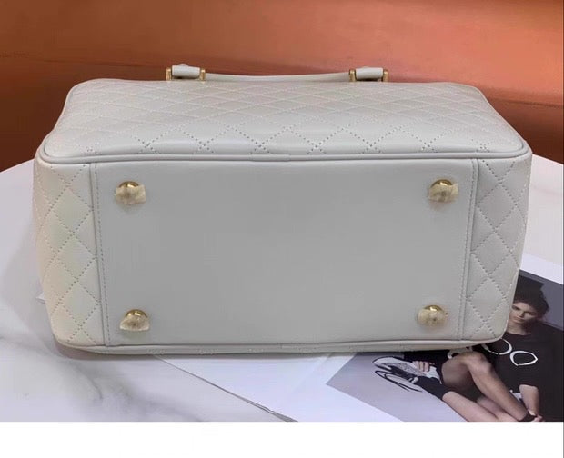 “Elegance Quilted” Genuine Leather Bag with Long Adjustable Strap