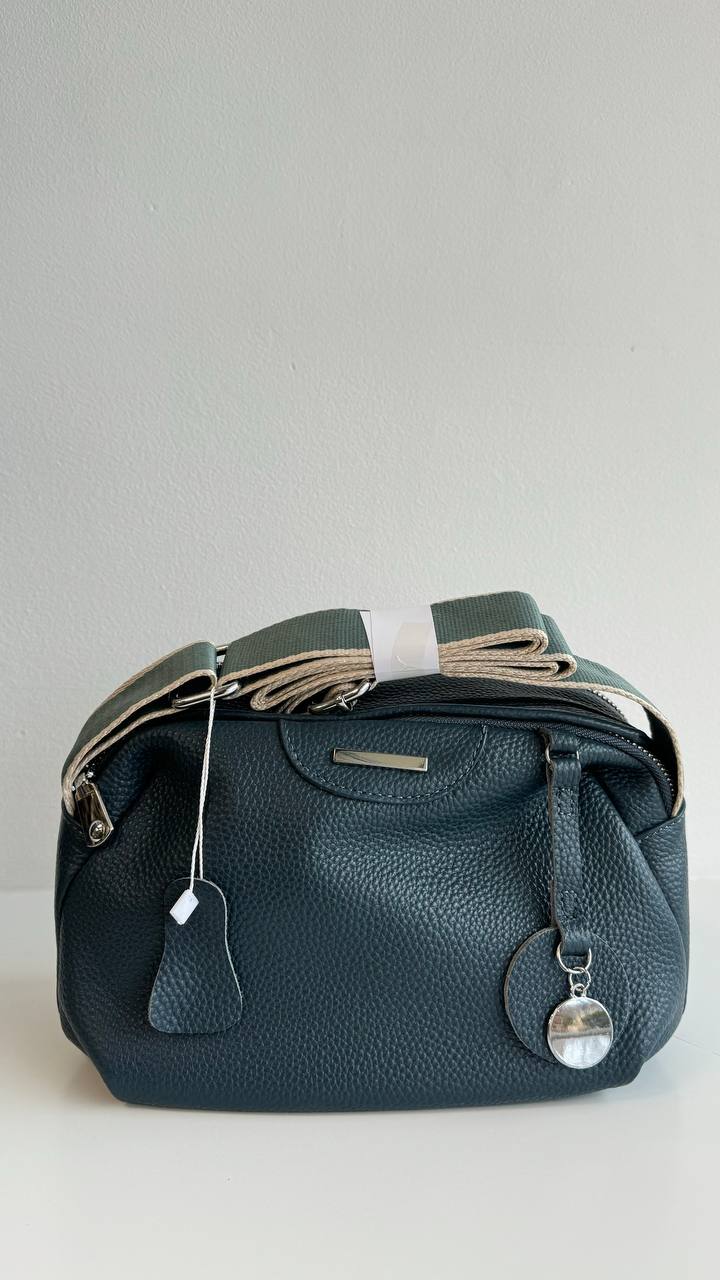 Elegant Leather Crossbody Bag for Stylish Women