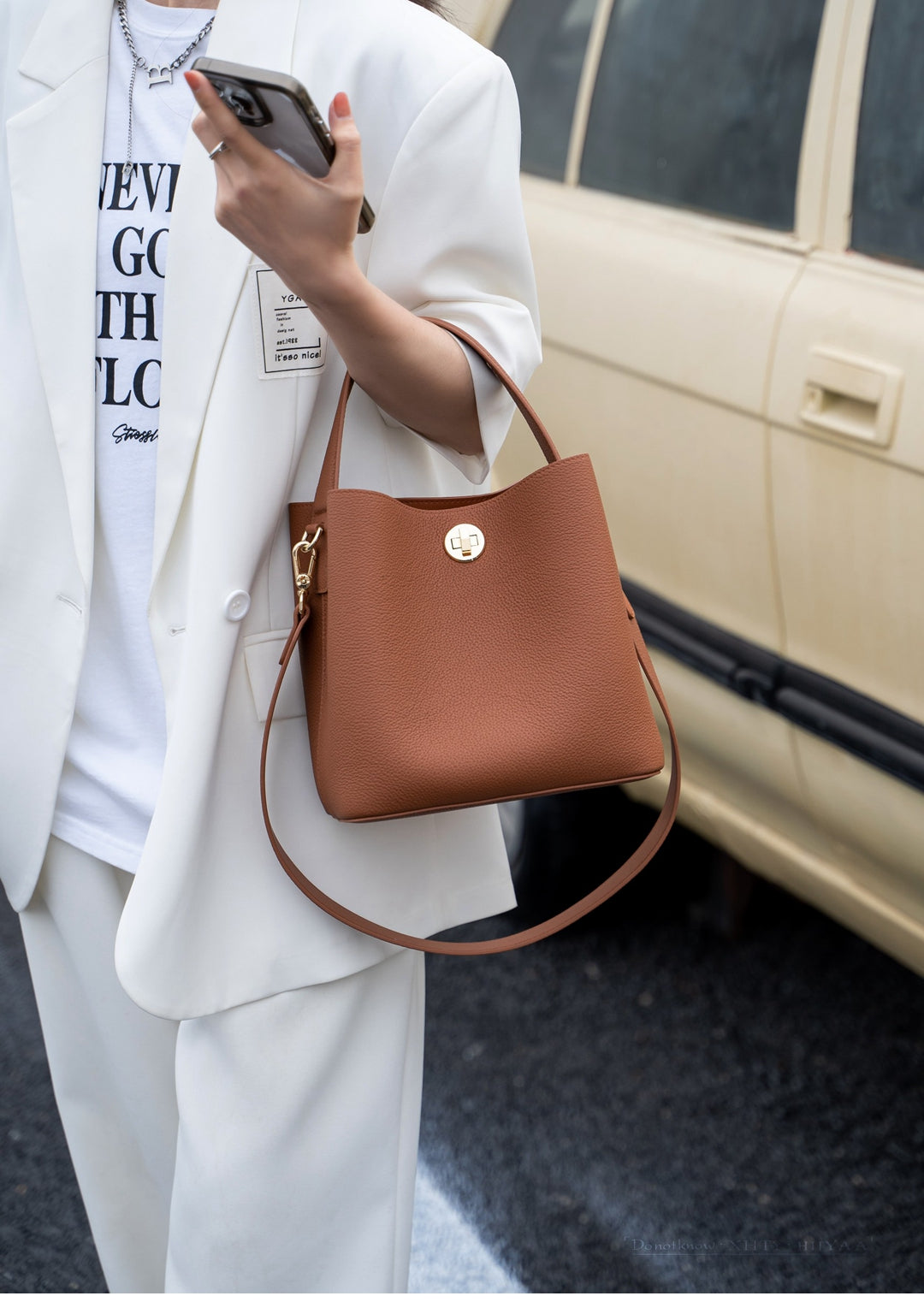 Monéva DuoLeather — Genuine Grained Leather Bag with Two Straps