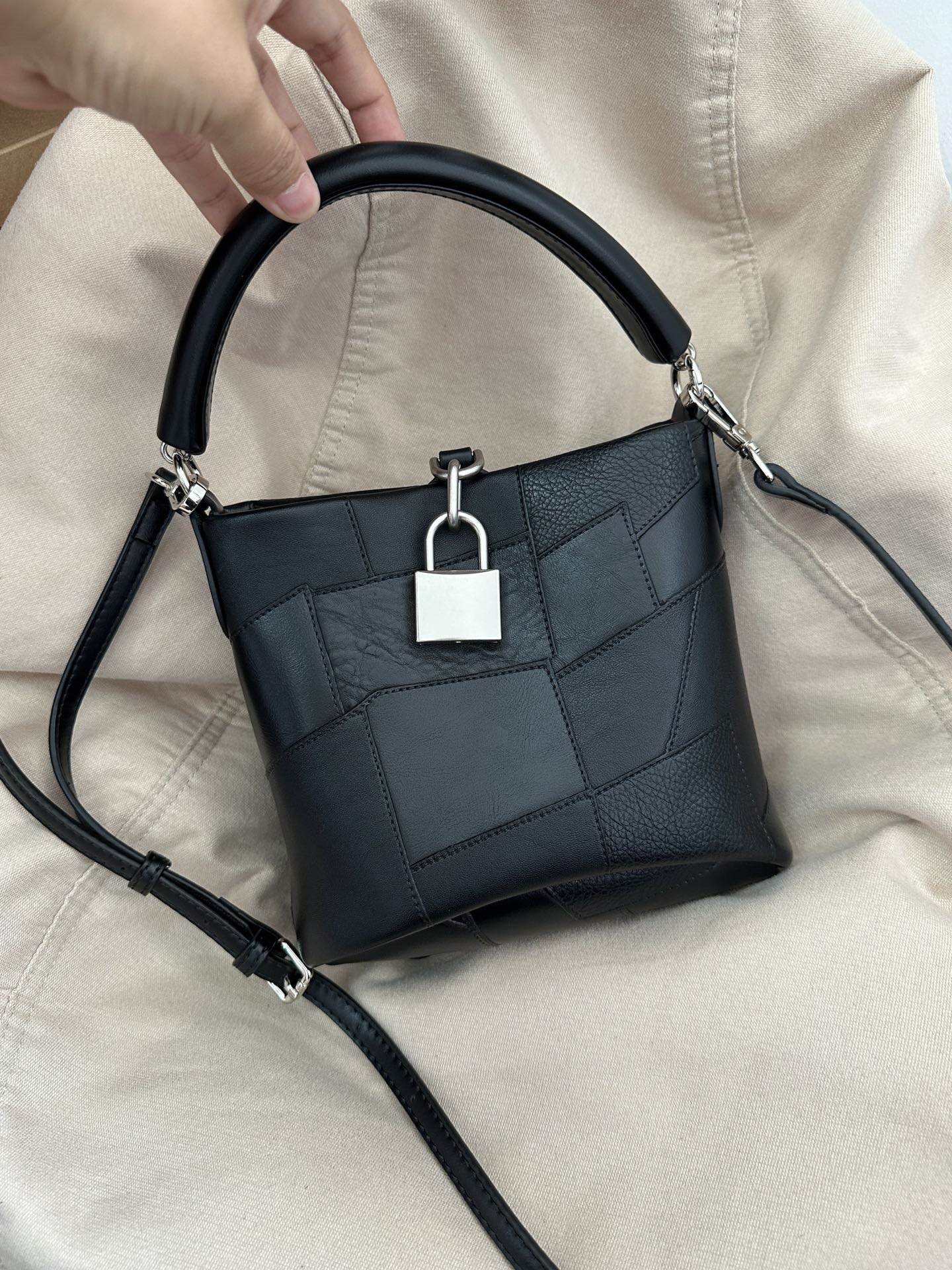 Bag “Elite Lock” – Style and Elegance in Every Detail