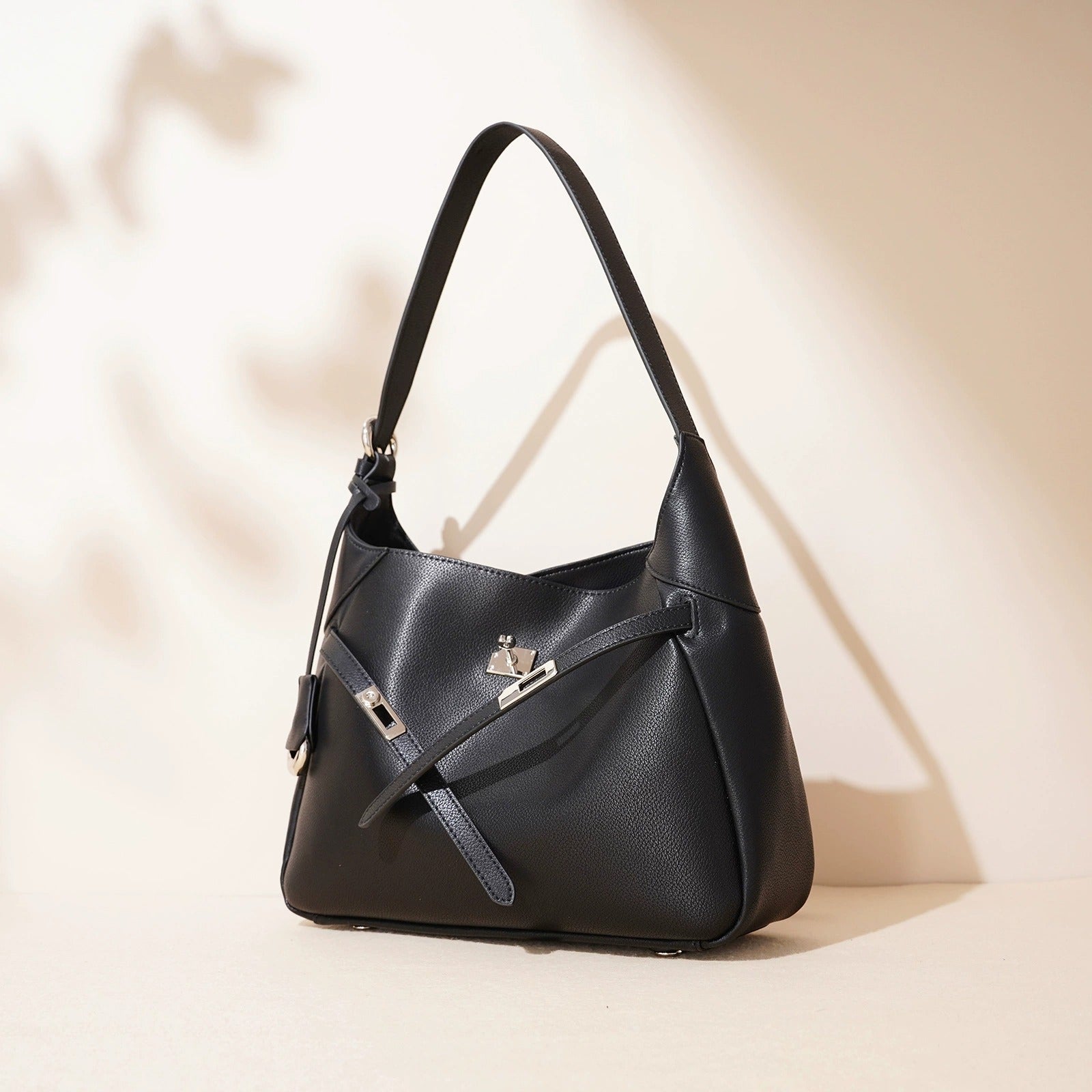 Elegant Genuine Leather Bag – Everyday Chic