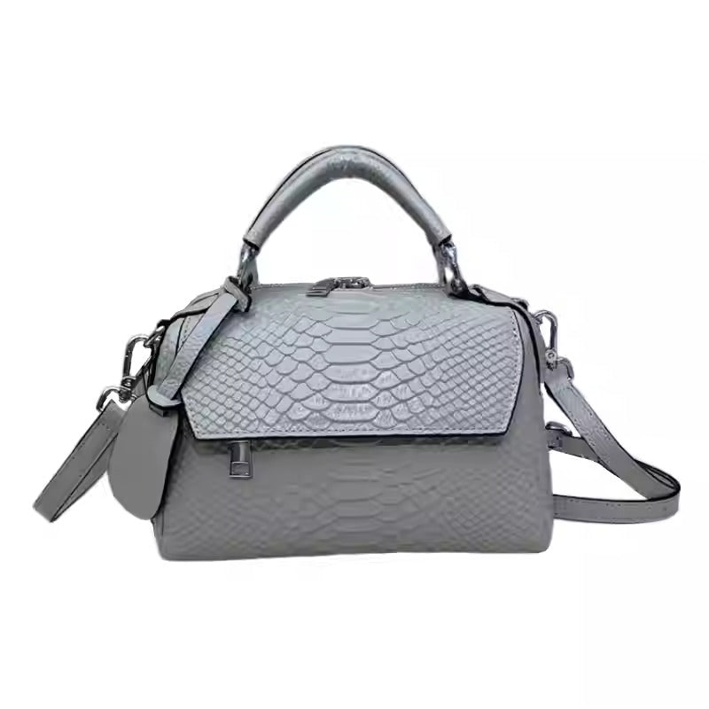 Scarlet Luxe – Statement Shoulder Bag in Textured PU Leather