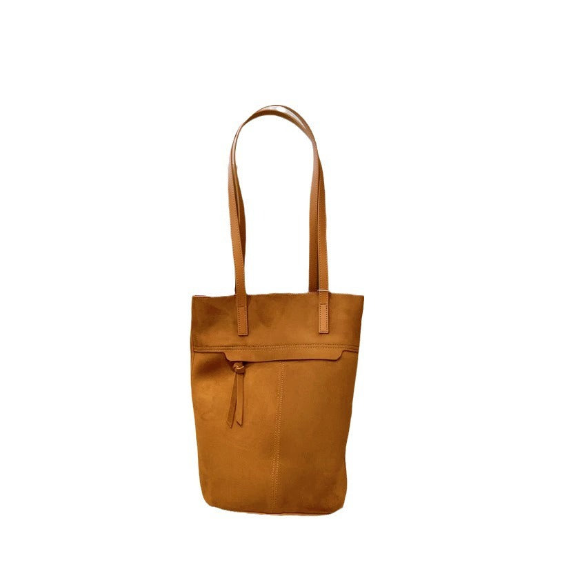 Elegant Barrel Bag in Genuine Leather and Suede
