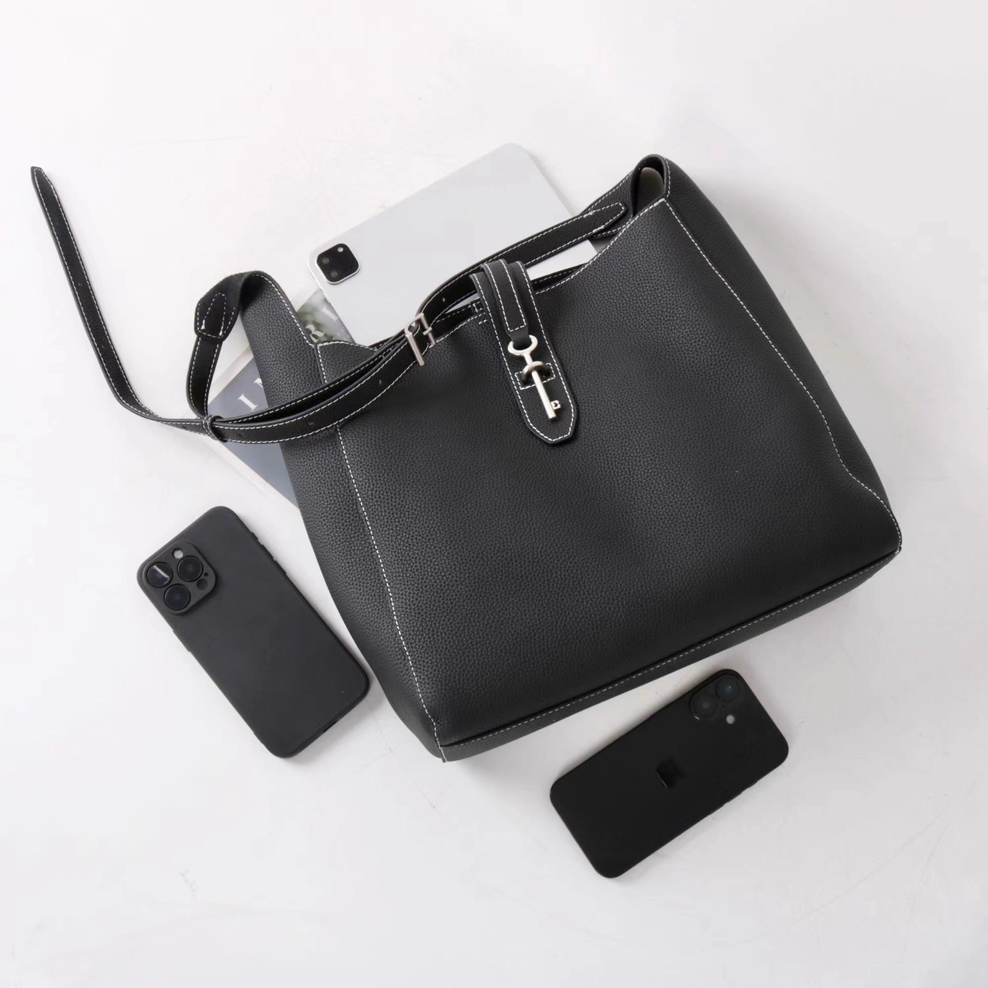 Leather Bucket Bag “Key Charm”