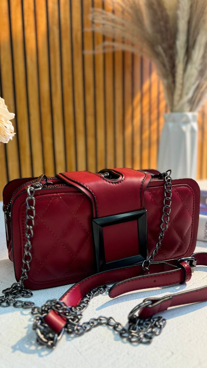 VERITE NOUVELLE Handbag – The Art of a New Style