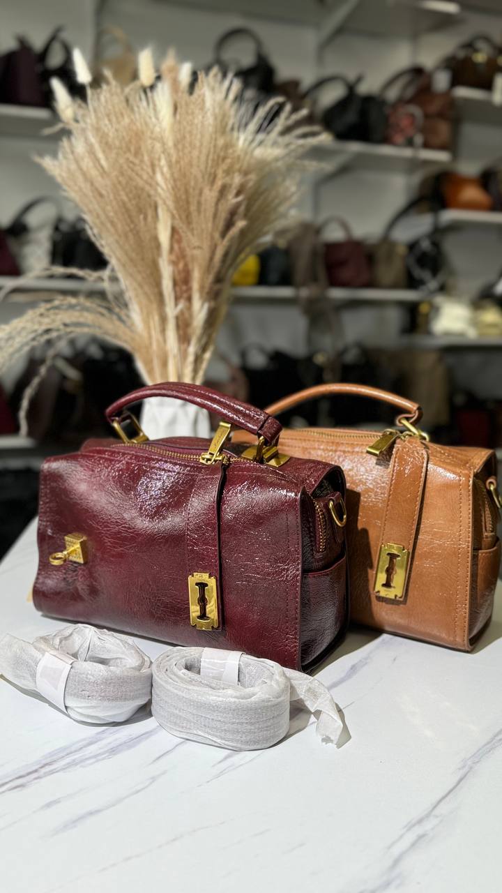 Imperial Elegance – Genuine Leather Bag with Two Straps