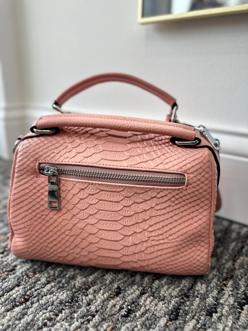 Scarlet Luxe – Statement Shoulder Bag in Textured PU Leather