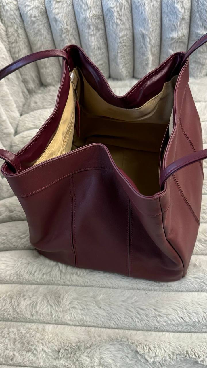 Versatile Elegance– High-Quality Genuine Leather Transformer Bag