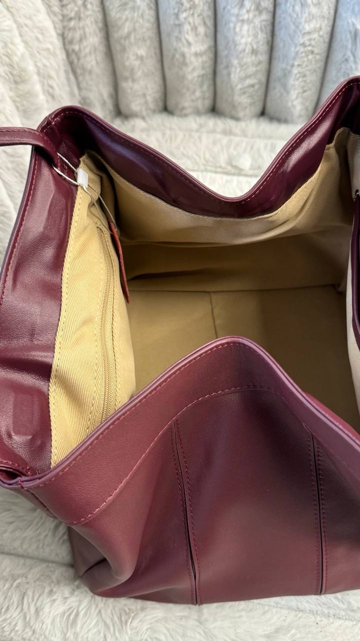 Versatile Elegance– High-Quality Genuine Leather Transformer Bag