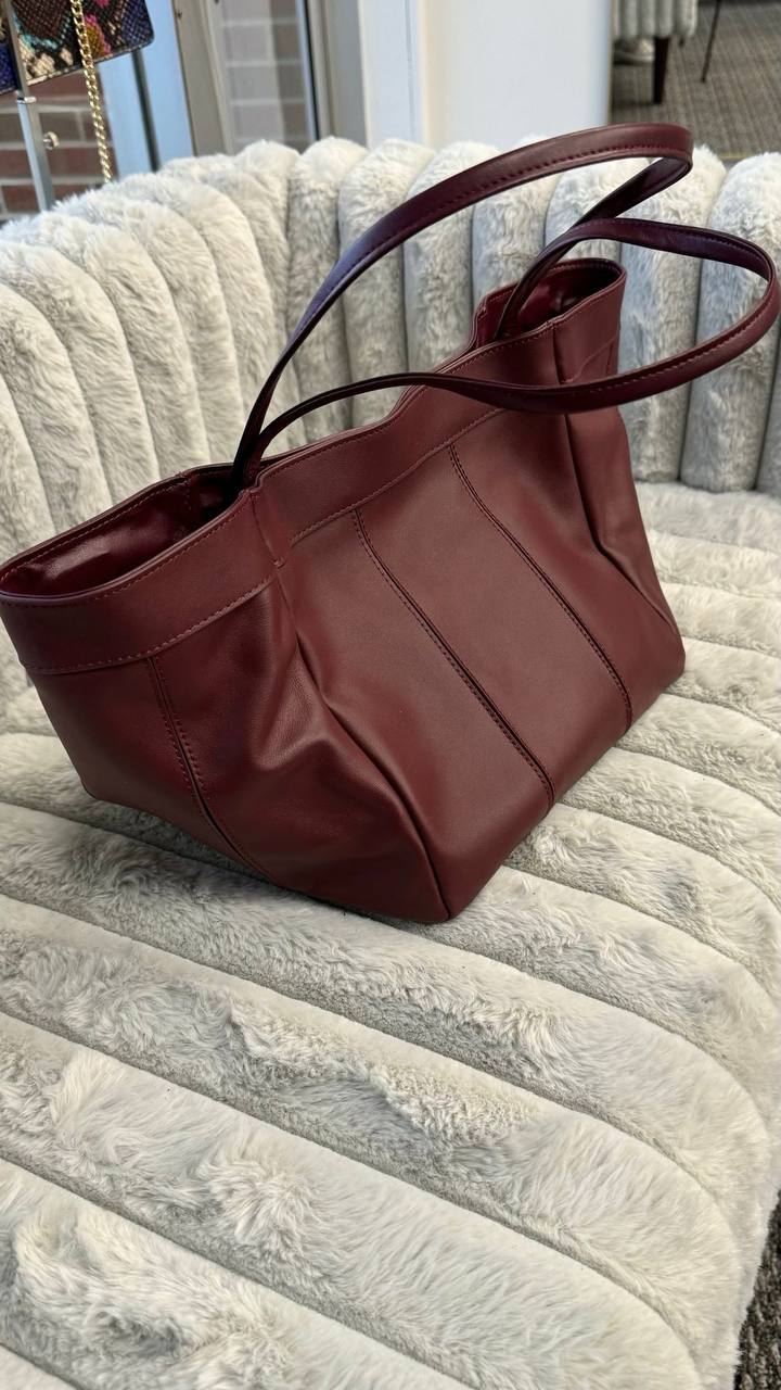 Versatile Elegance– High-Quality Genuine Leather Transformer Bag