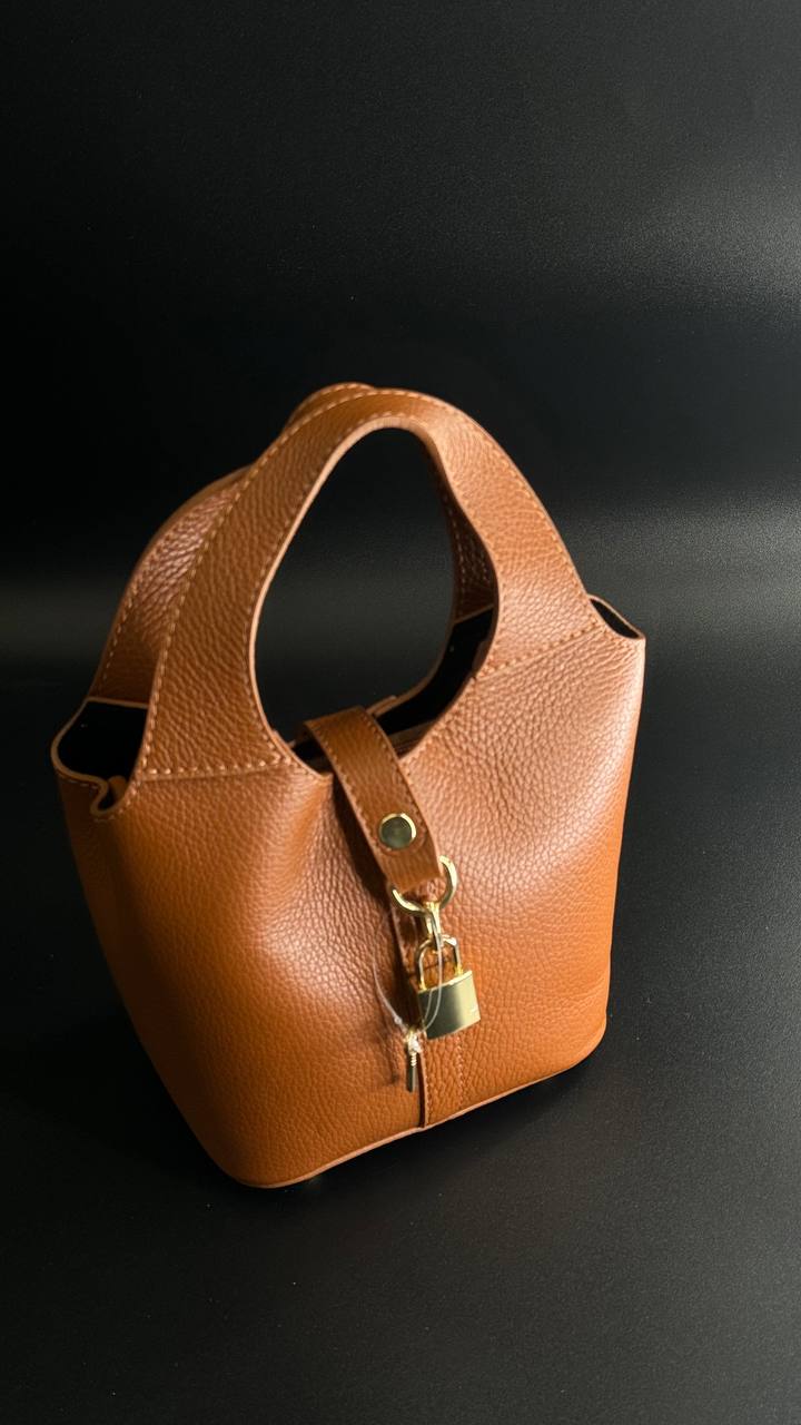 “Elegance Lock”