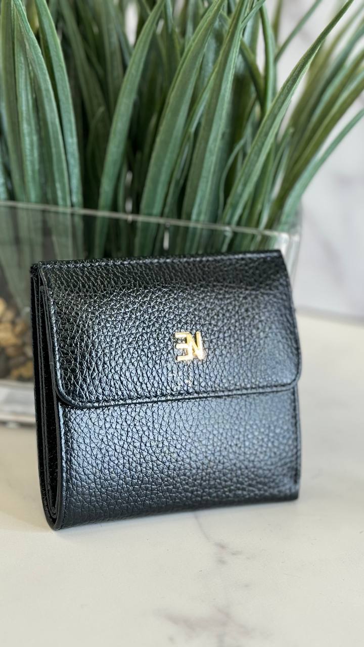 “Enzo Nori Compact Luxe”