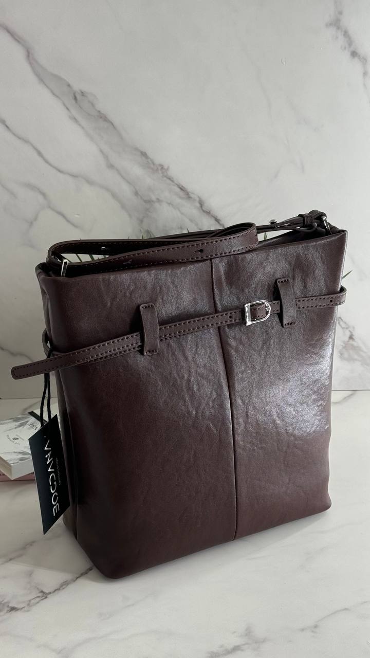 Tote Bag “Noir Elegance” – The Perfect Blend of Style and Comfort