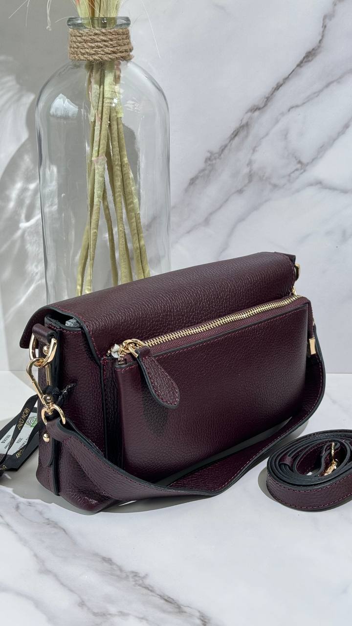 Enzo nori Crossbody Bag – Timeless Elegance and Functionality