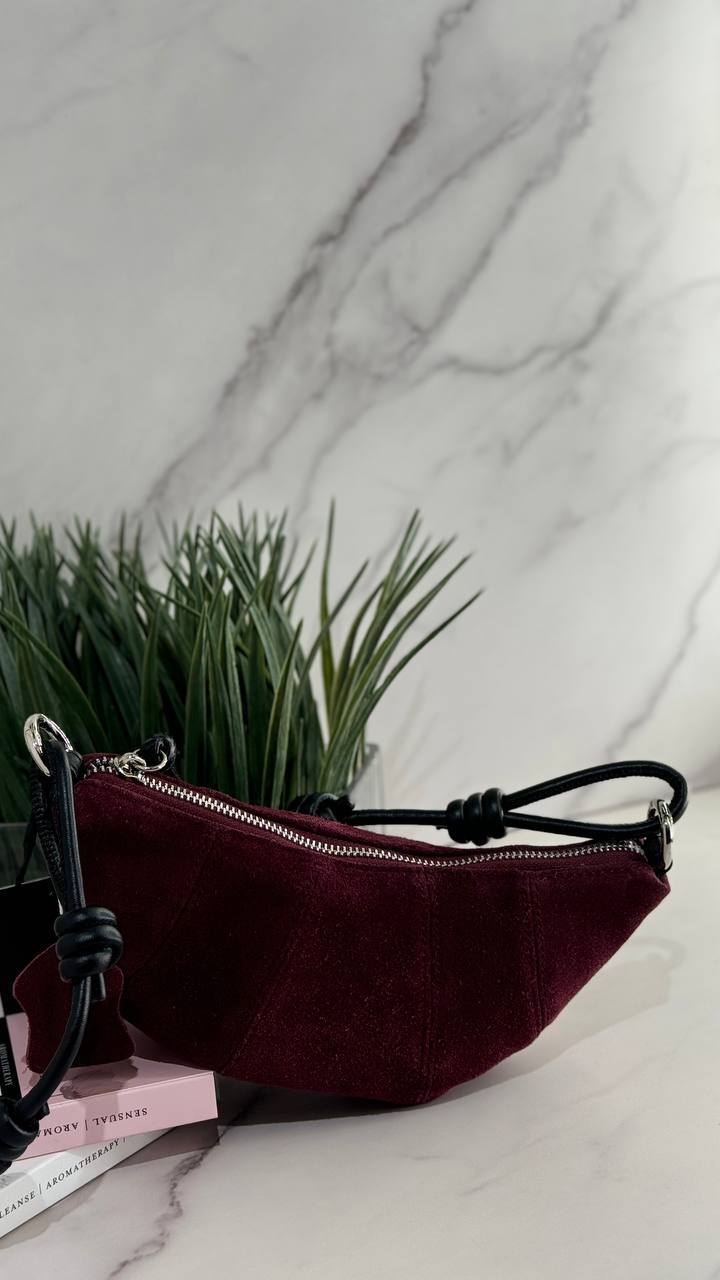 Velvet Noir