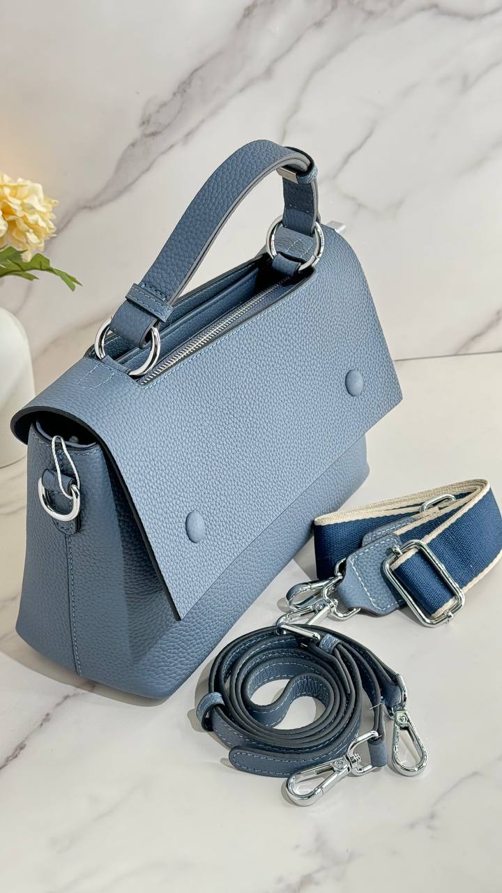 Eleganza — minimalist leather handbag