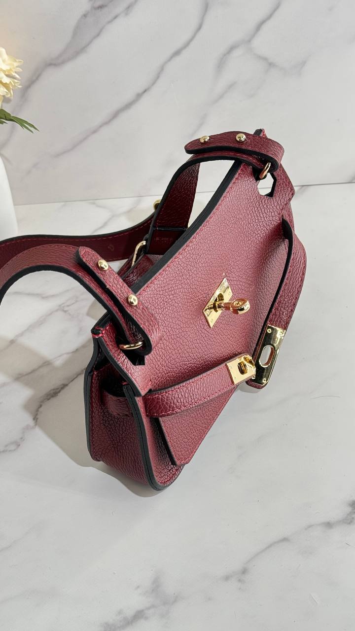 “Milano Eleganza” Handbag – A Masterpiece of Italian Craftsmanship