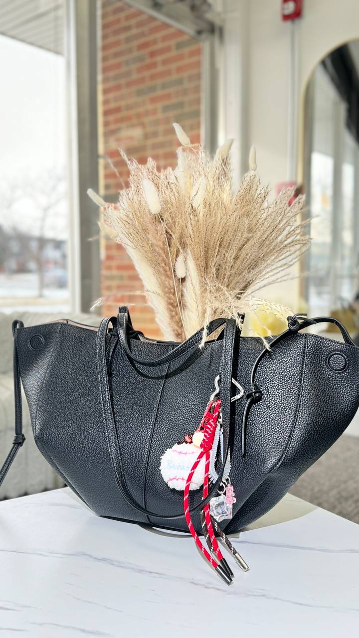 Regale Bag – Impeccable Style and Italian Craftsmanship
