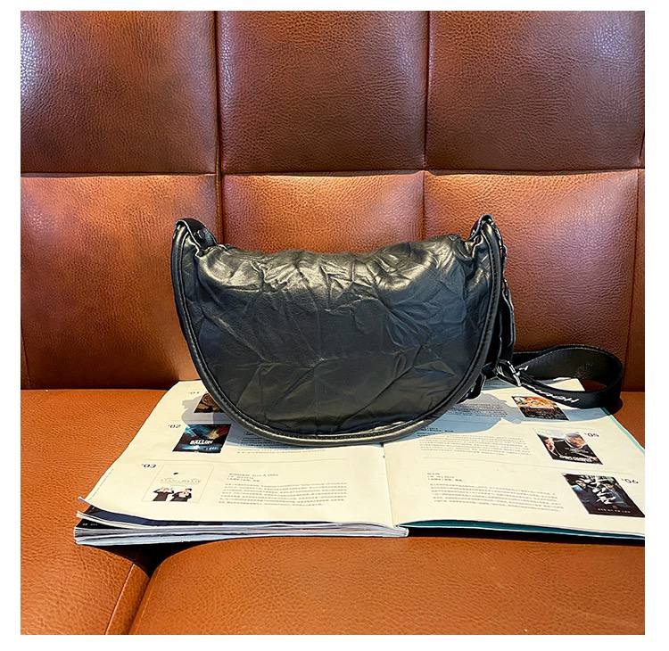 URBAN VIBE – a stylish bag for the bold and active