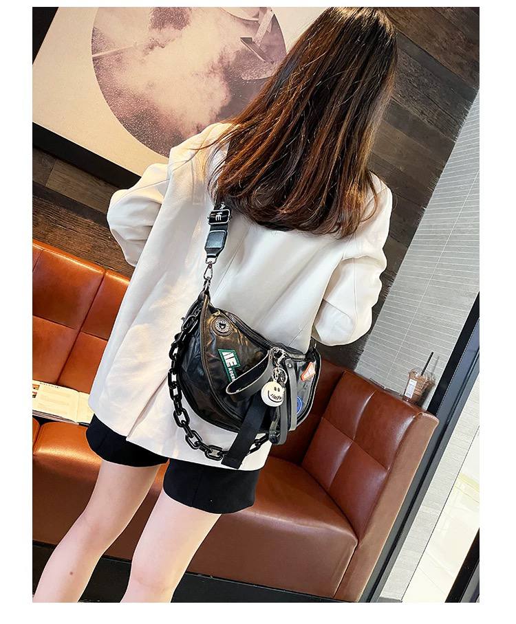 URBAN VIBE – a stylish bag for the bold and active