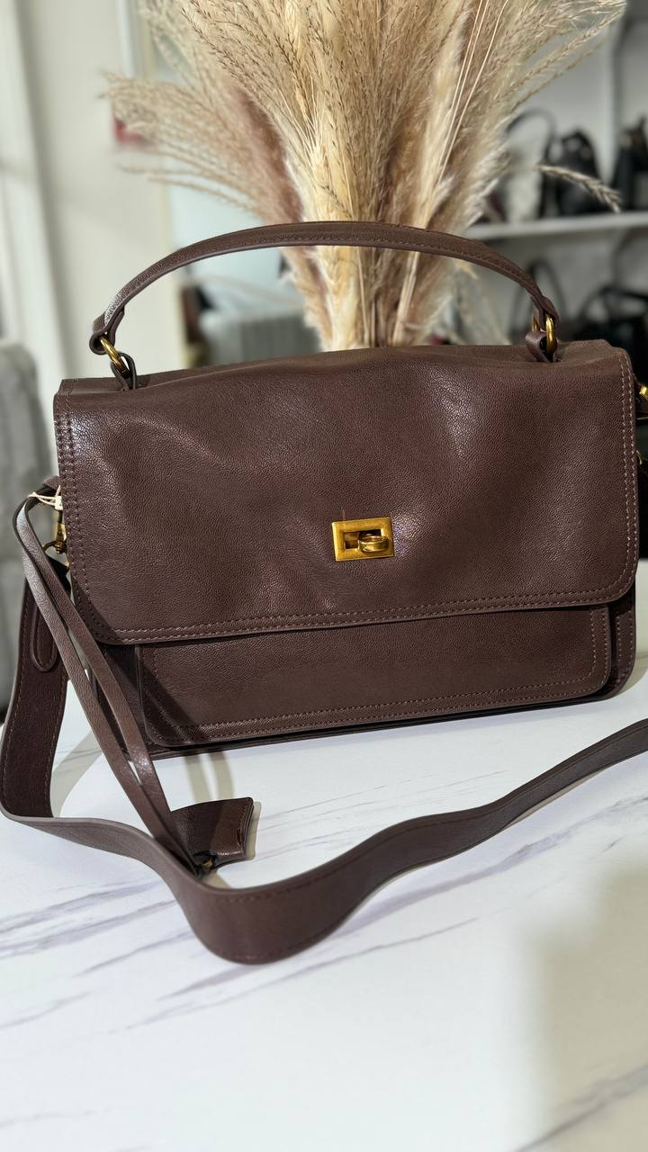 The Heritage Luxe – Timeless Elegance with Modern Functionality