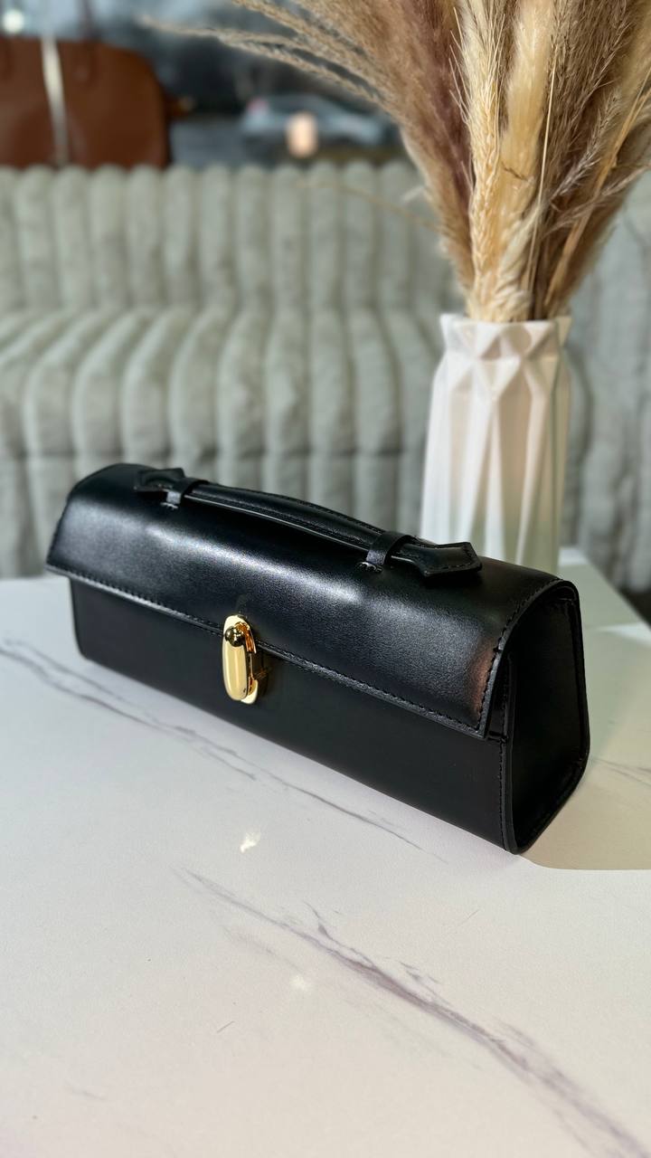 The Milano Clutch – Italian Elegance in Every Detail