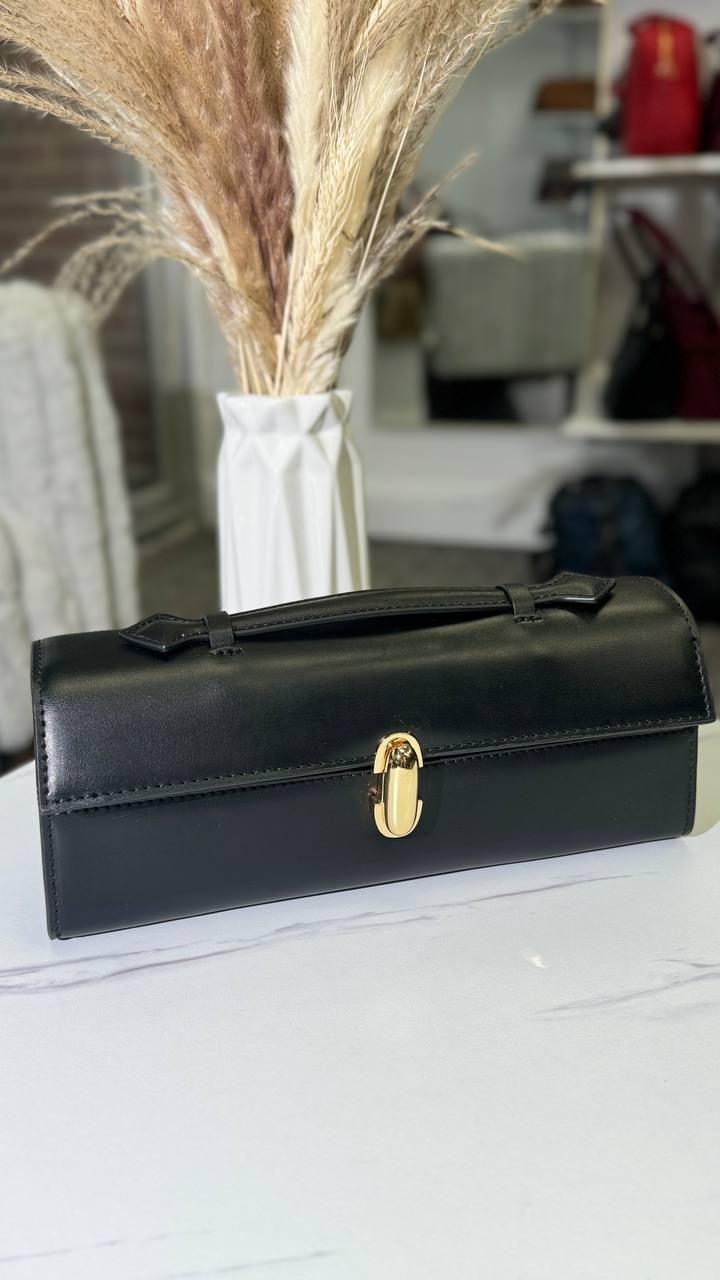 The Milano Clutch – Italian Elegance in Every Detail