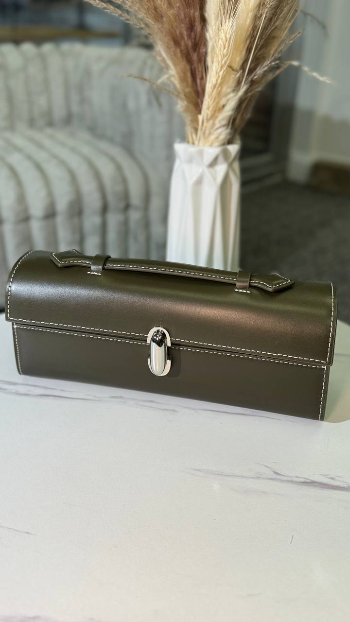 The Milano Clutch – Italian Elegance in Every Detail