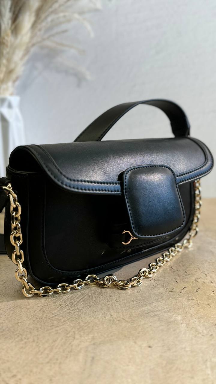 Elite Noir – The Ultimate Statement of Luxury and Functionality