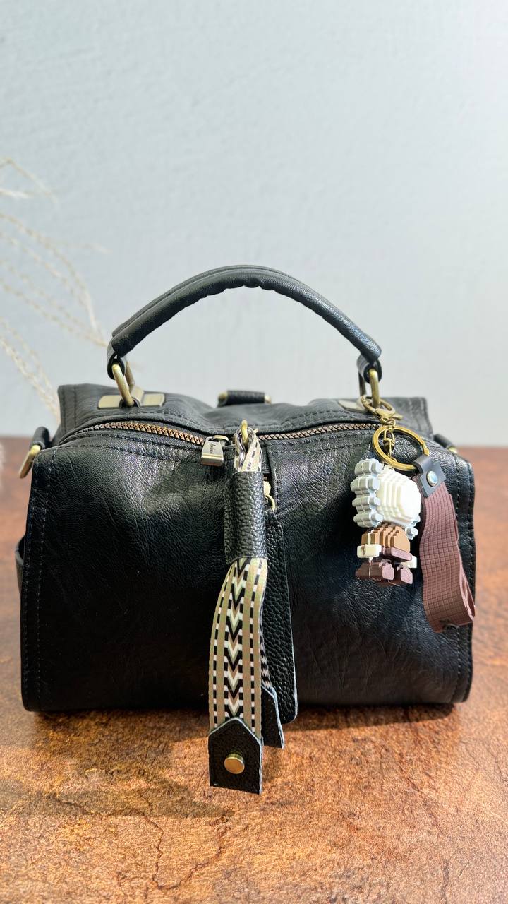 URBAN CHIC Bag-Backpack – Freedom of Style in Every Move