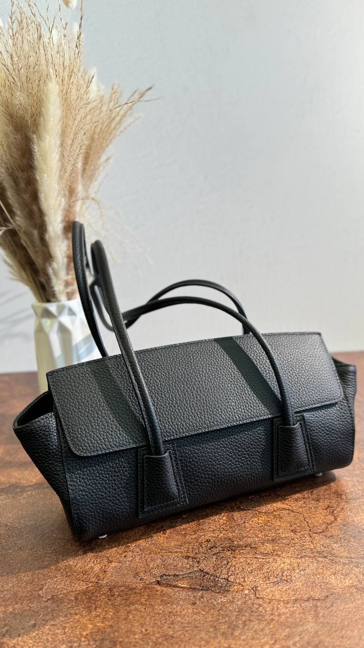 Élégance Bag – A Timeless Icon of Style