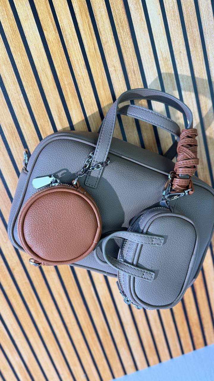 VIVIENNE Bag – Functional Style in Every Detail