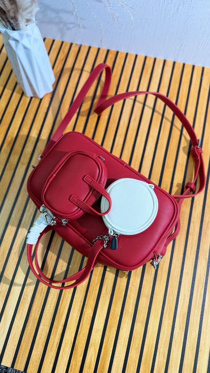VIVIENNE Bag – Functional Style in Every Detail