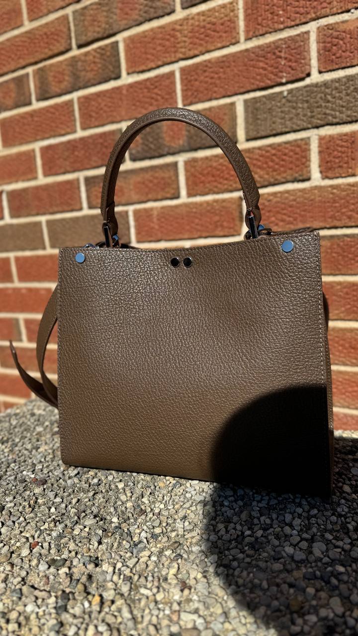 GRANDEUR Bag – Elegance and Functionality in Every Detail