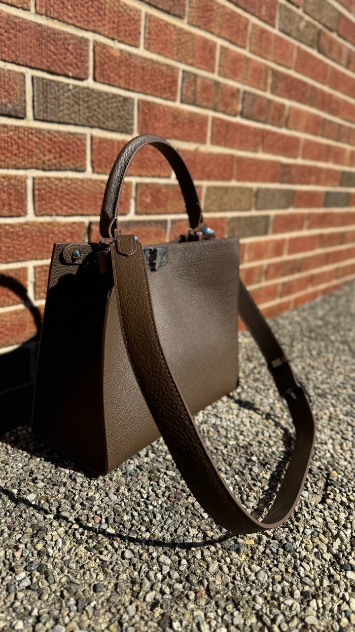 GRANDEUR Bag – Elegance and Functionality in Every Detail