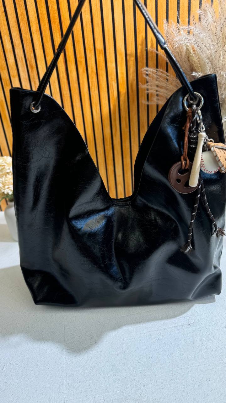 Grande Vita – Leather Shopper with Cosmetic Bag
