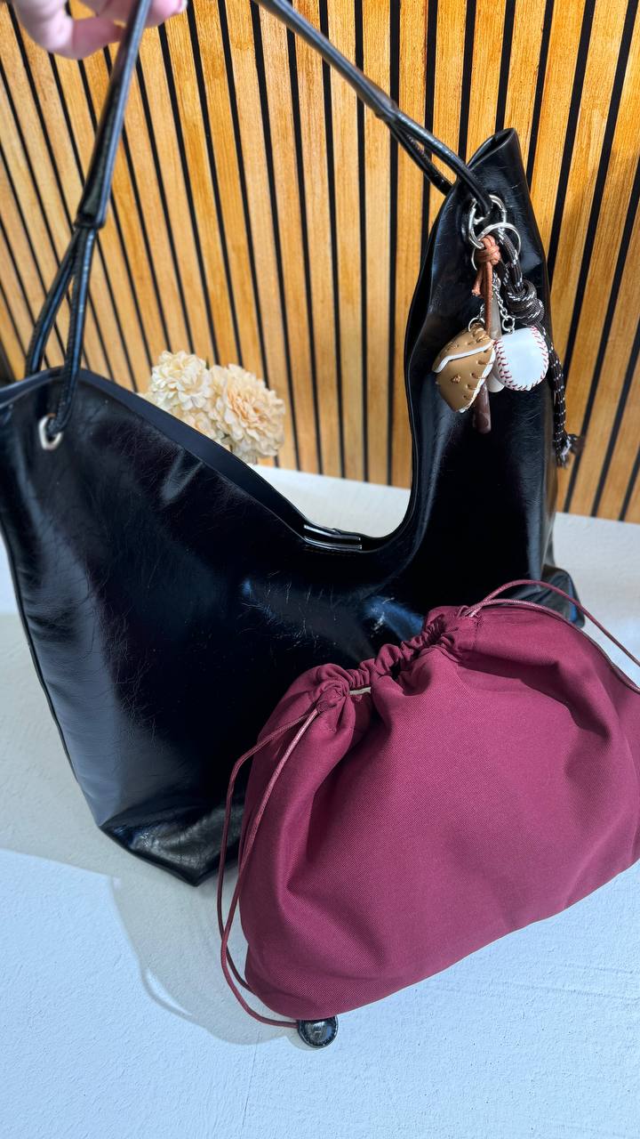 Grande Vita – Leather Shopper with Cosmetic Bag