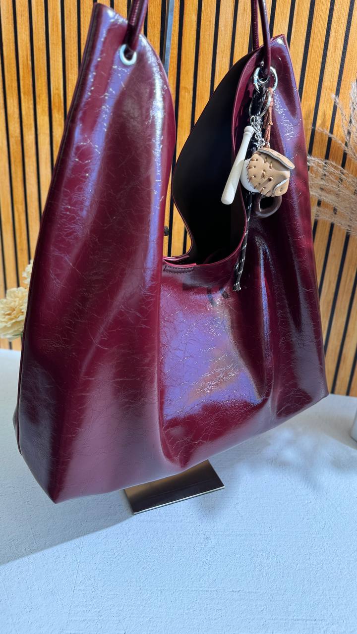 Grande Vita – Leather Shopper with Cosmetic Bag
