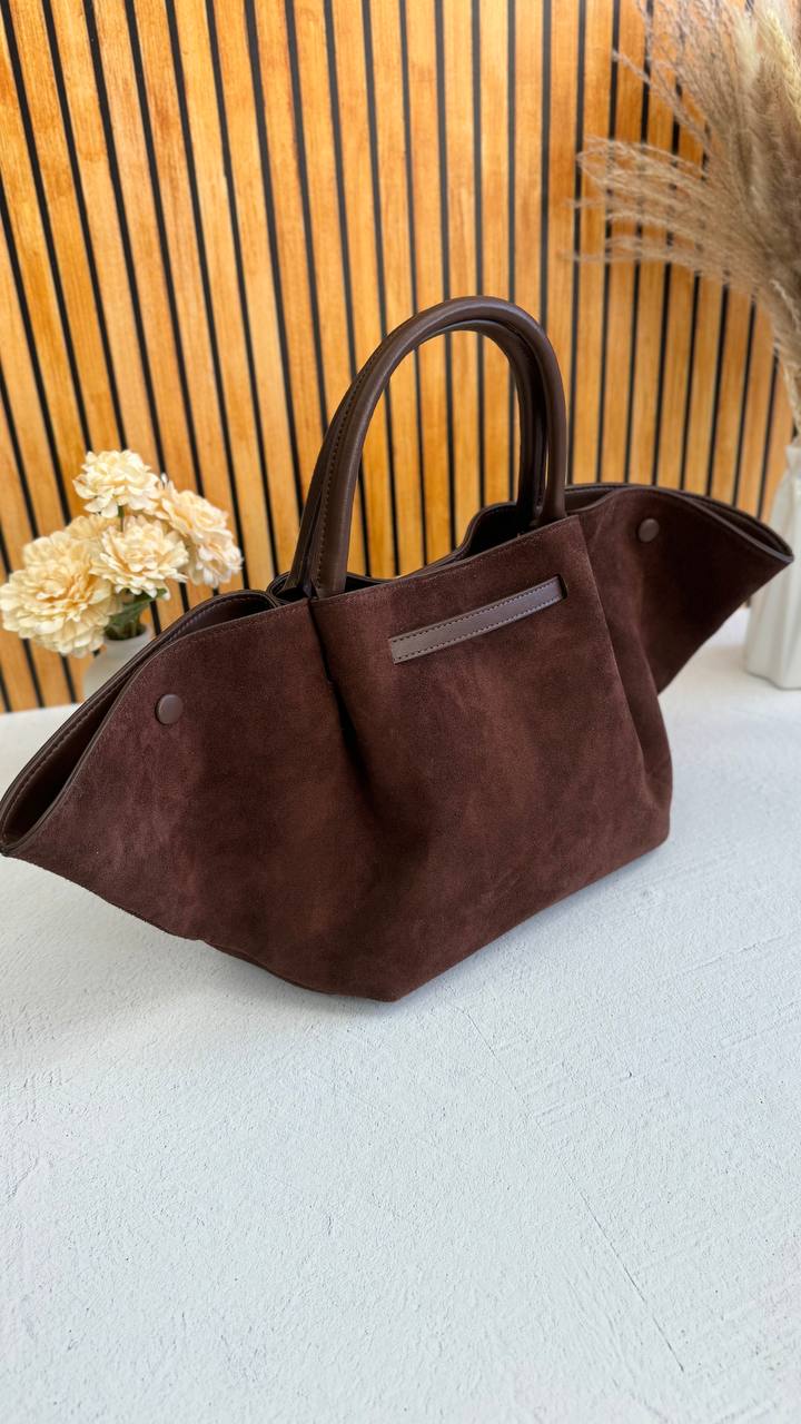 Saya Bag - An Italian bag made of genuine suede